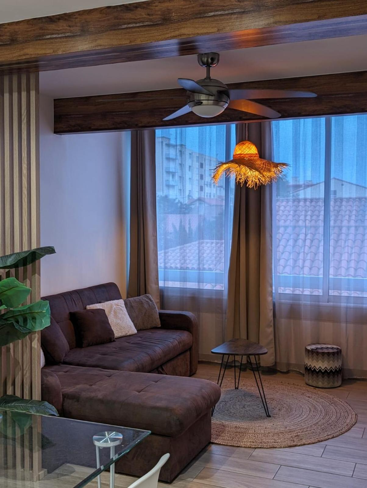 - Voile - Apartment กาเนต์-อ็อง-รูสซียง ภายนอก รูปภาพ