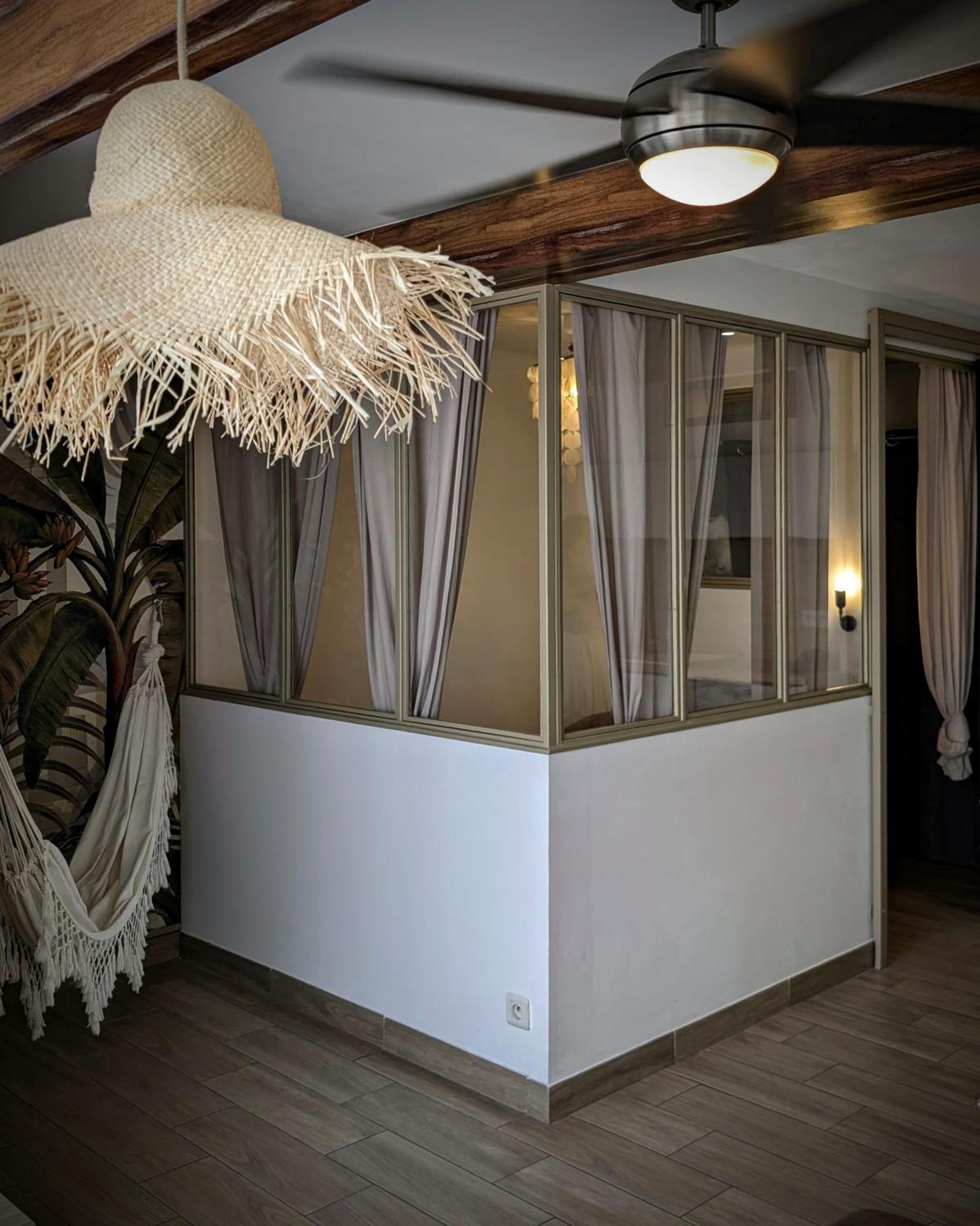 - Voile - Apartment กาเนต์-อ็อง-รูสซียง ภายนอก รูปภาพ